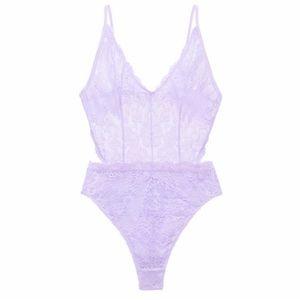 Savage x Fenty Floral Lace Bodysuit in Purple Lavender XS - NWT